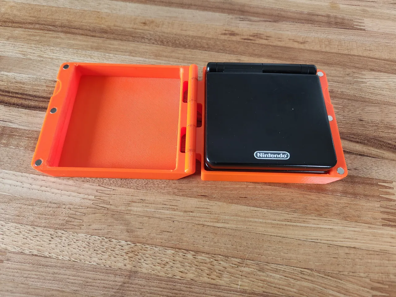 Gameboy Advance SP Case by Schaefermakes, Download free STL model