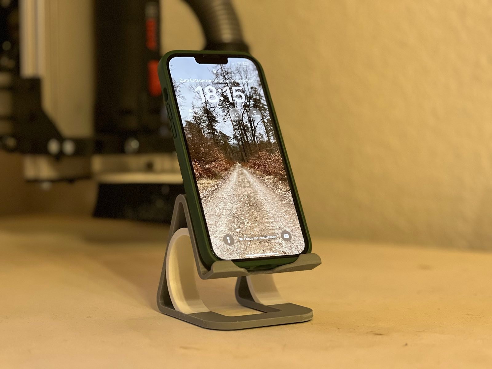 FEA optimised smartphone holder