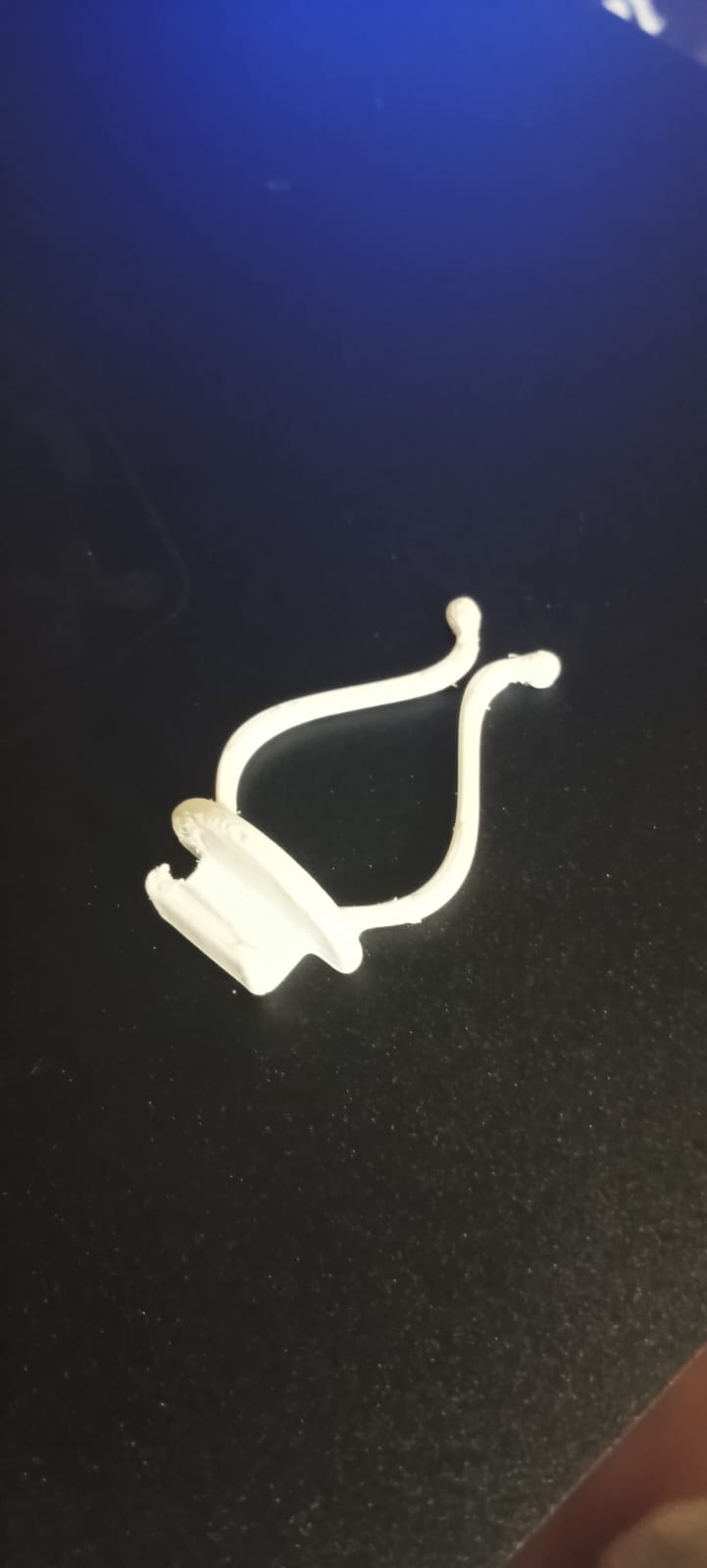 plant holder with 4mm support