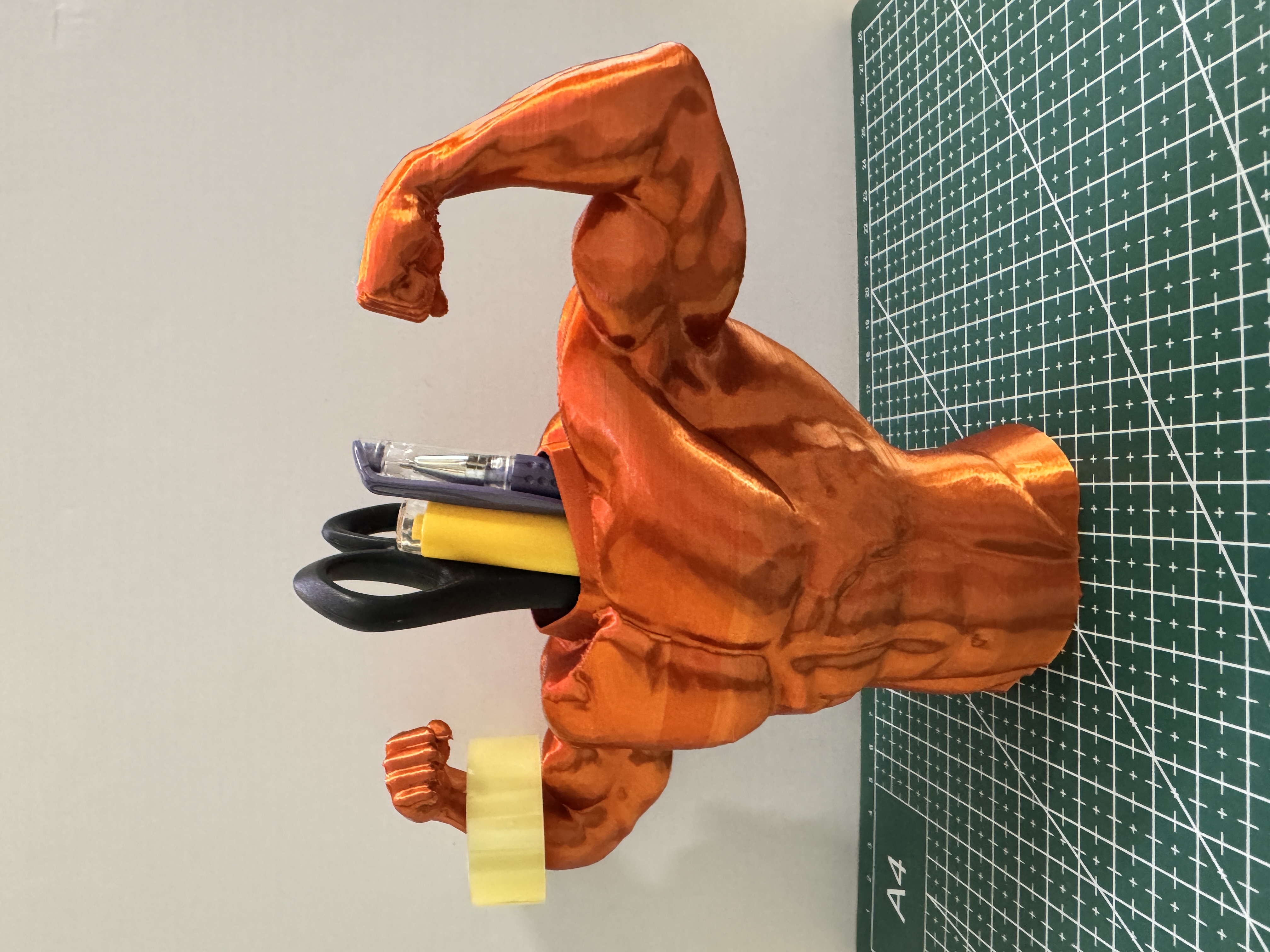 Bodybuilder Pen Holder – Flex Your Desk