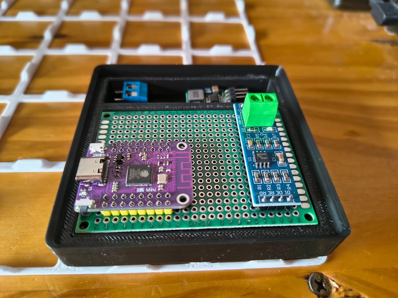 50x70mm universal PCB holder for Gridfinity