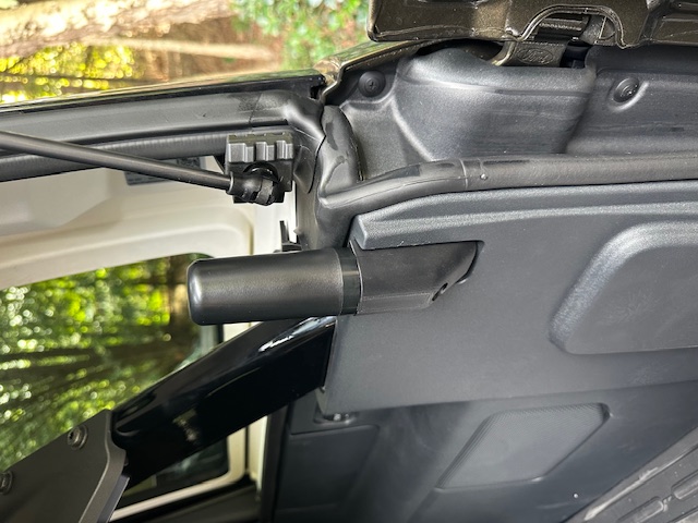 Bronco GMRS antenna mount