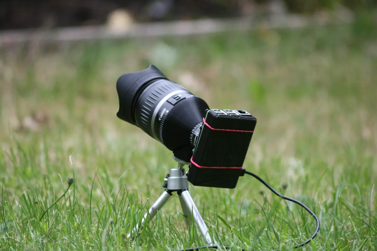 Raspberry Pi High Quality Camera to Canon EF Mount by Mike
