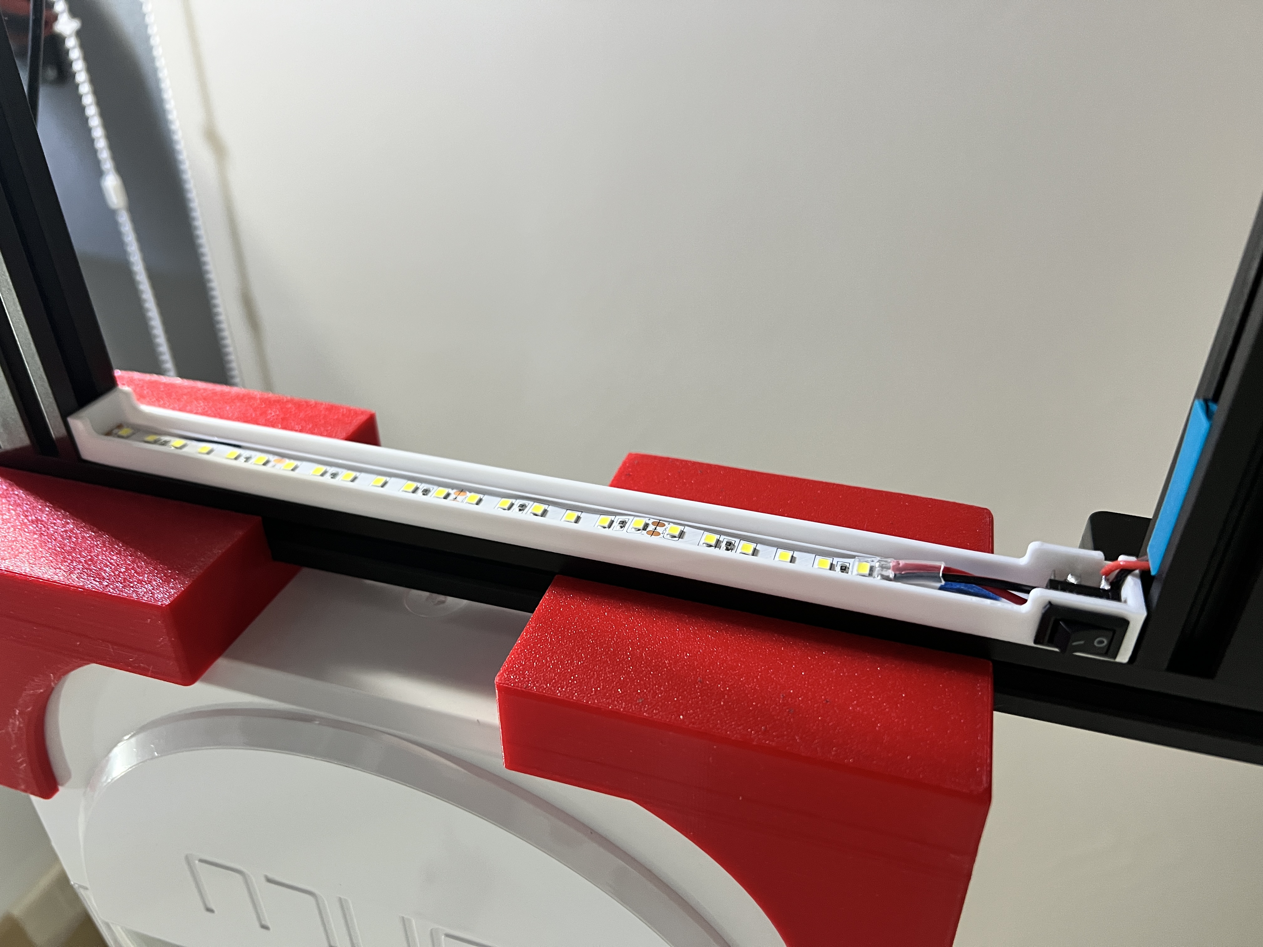 Stealth Light Bar - resized for Ender 3, Pro, V2, Neo variants