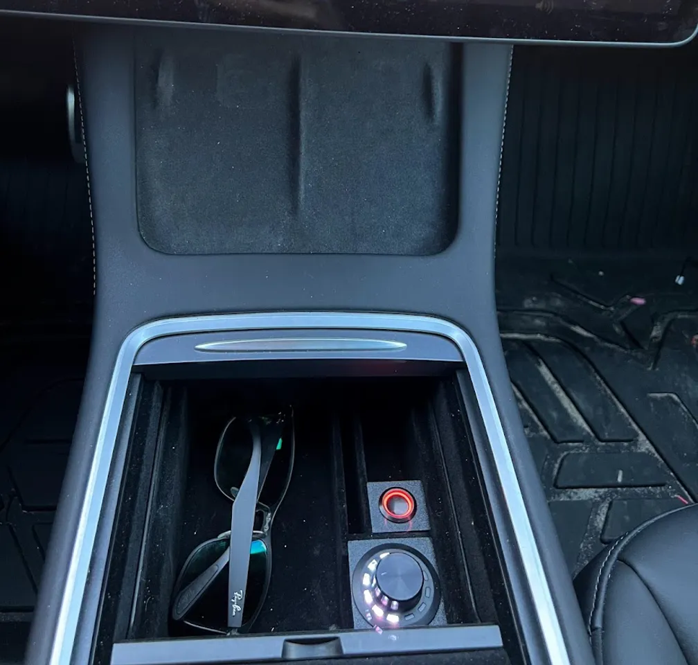 Tesla Model 3 Helix Conductor mount by Nakah | Download free STL model ...