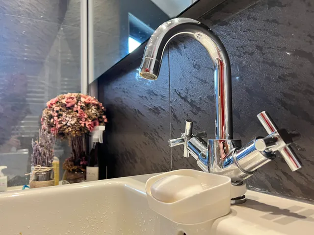 Soap Dish - Soap Holder for Circular Faucets