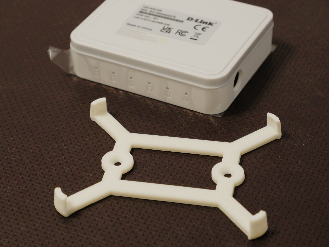 D-Link GO-SW-5G wall mount bracket