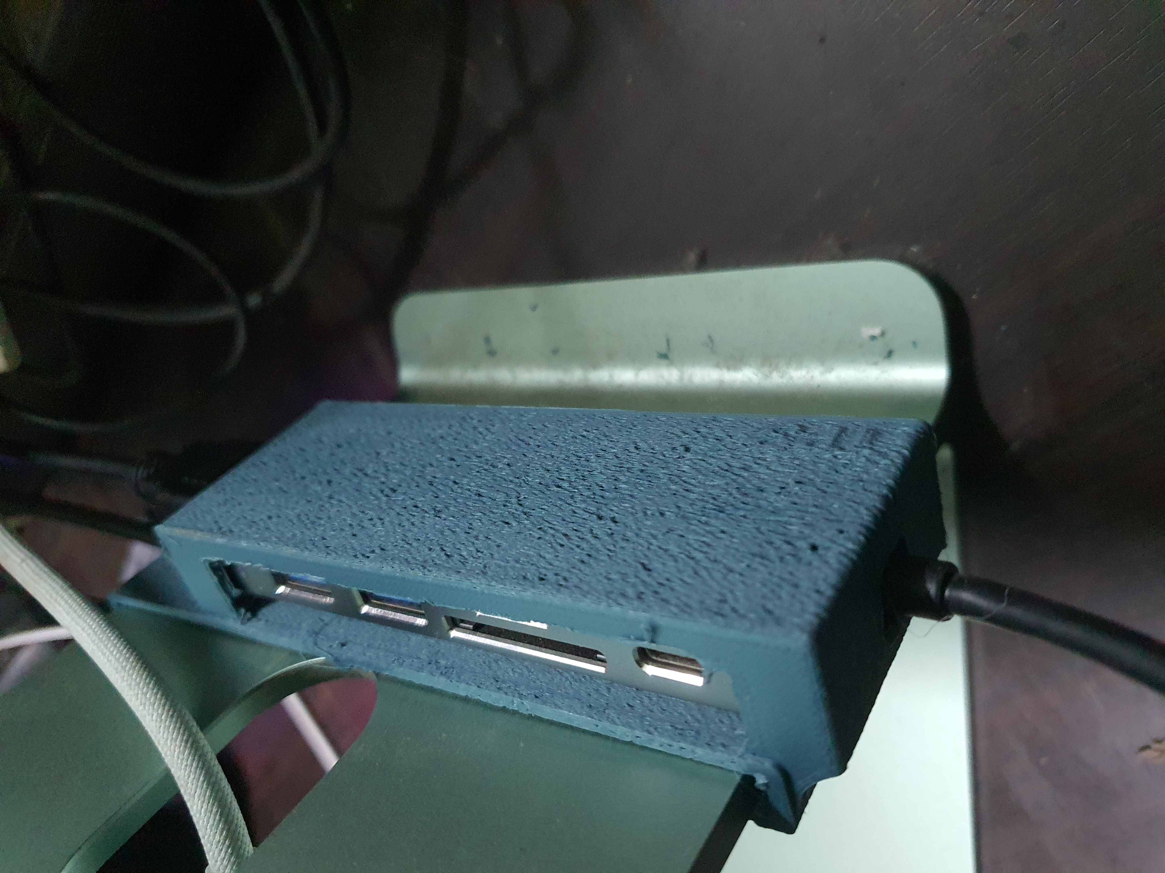 iMac 24" Adaptor Holder