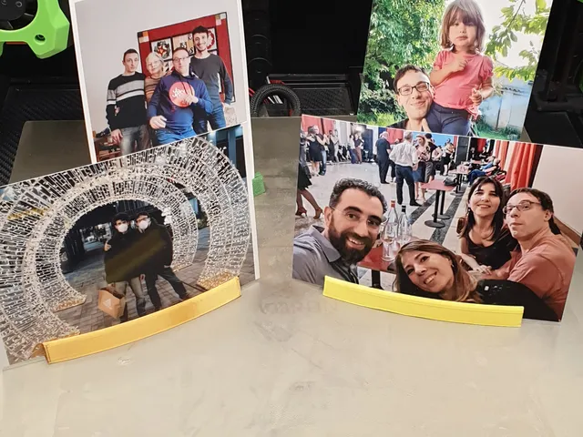 Facile Picture Frame