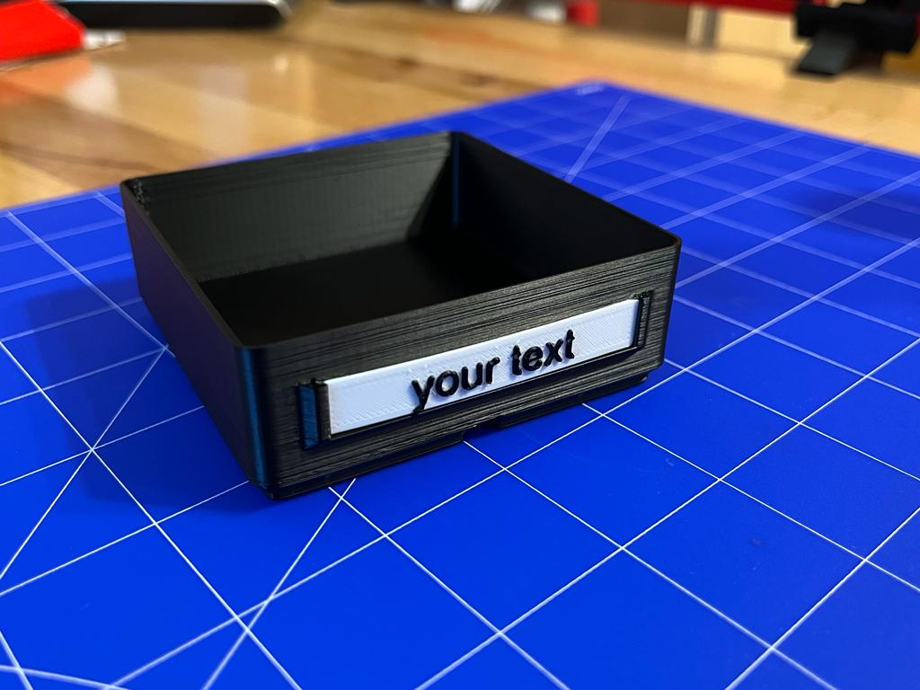 Parametric Gridfinity module with (optional) sign slot