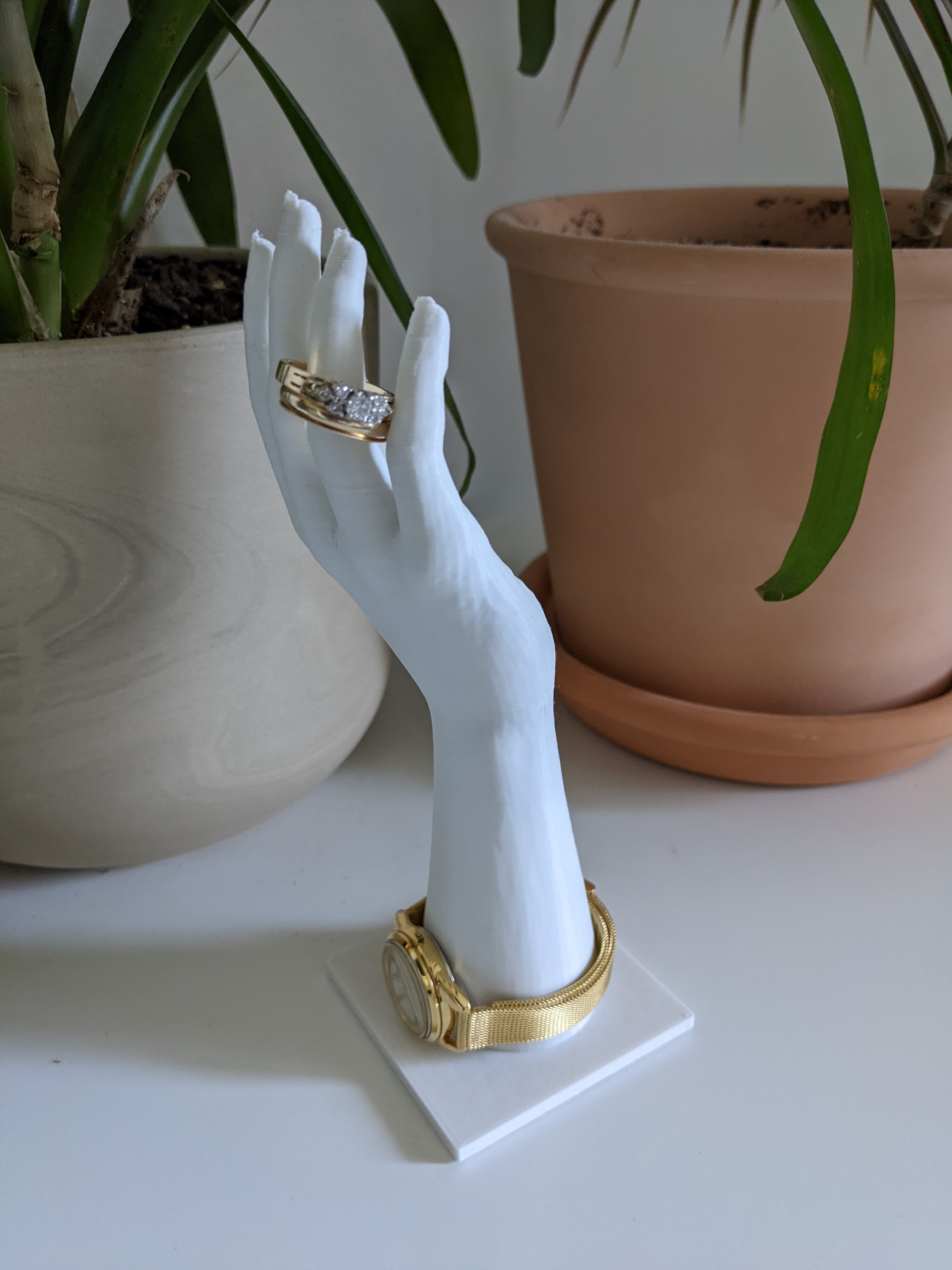 Hand Style Ring Holder by ericd7