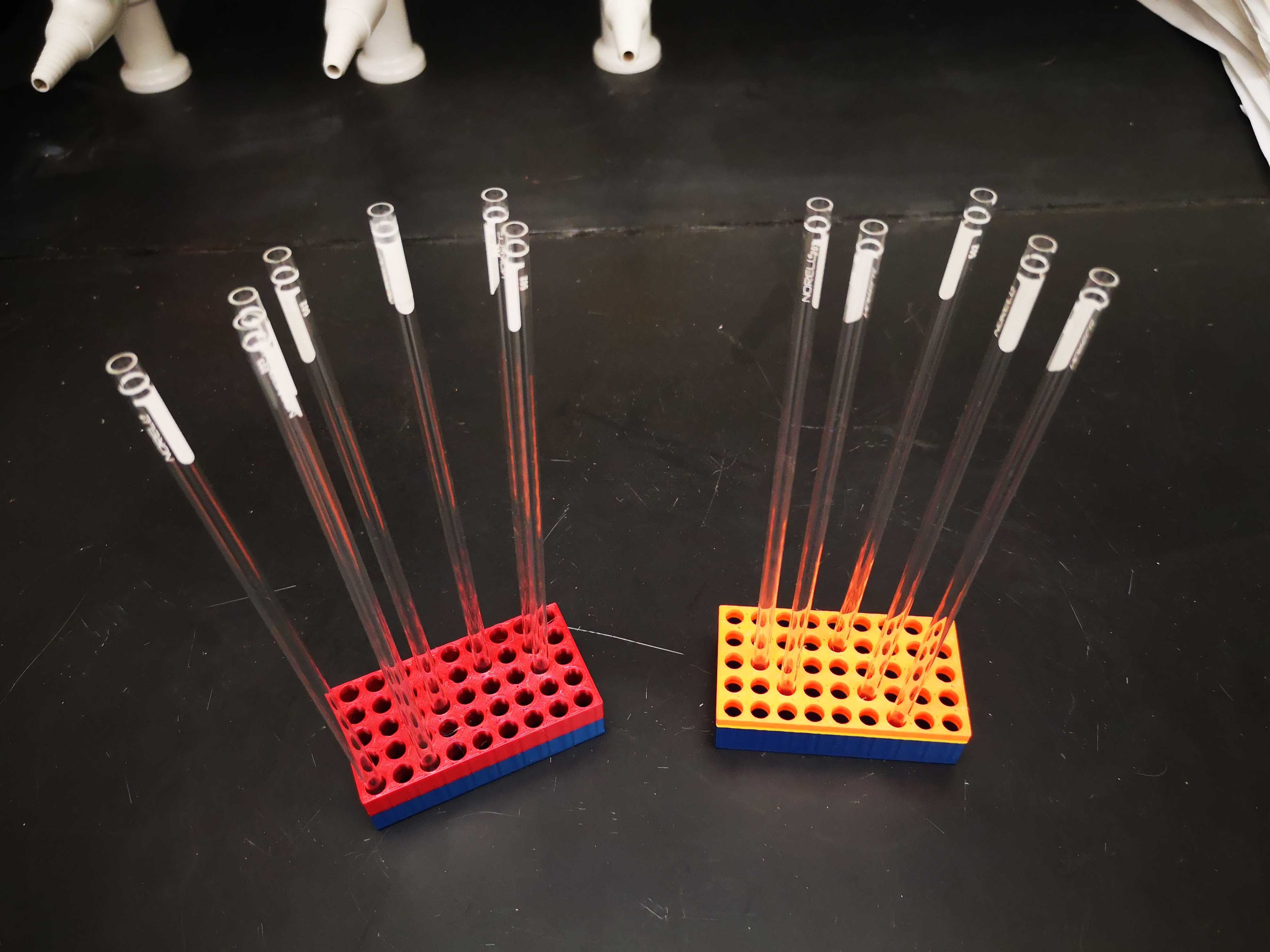 NMR tube holder by Serge Nader Download free STL model