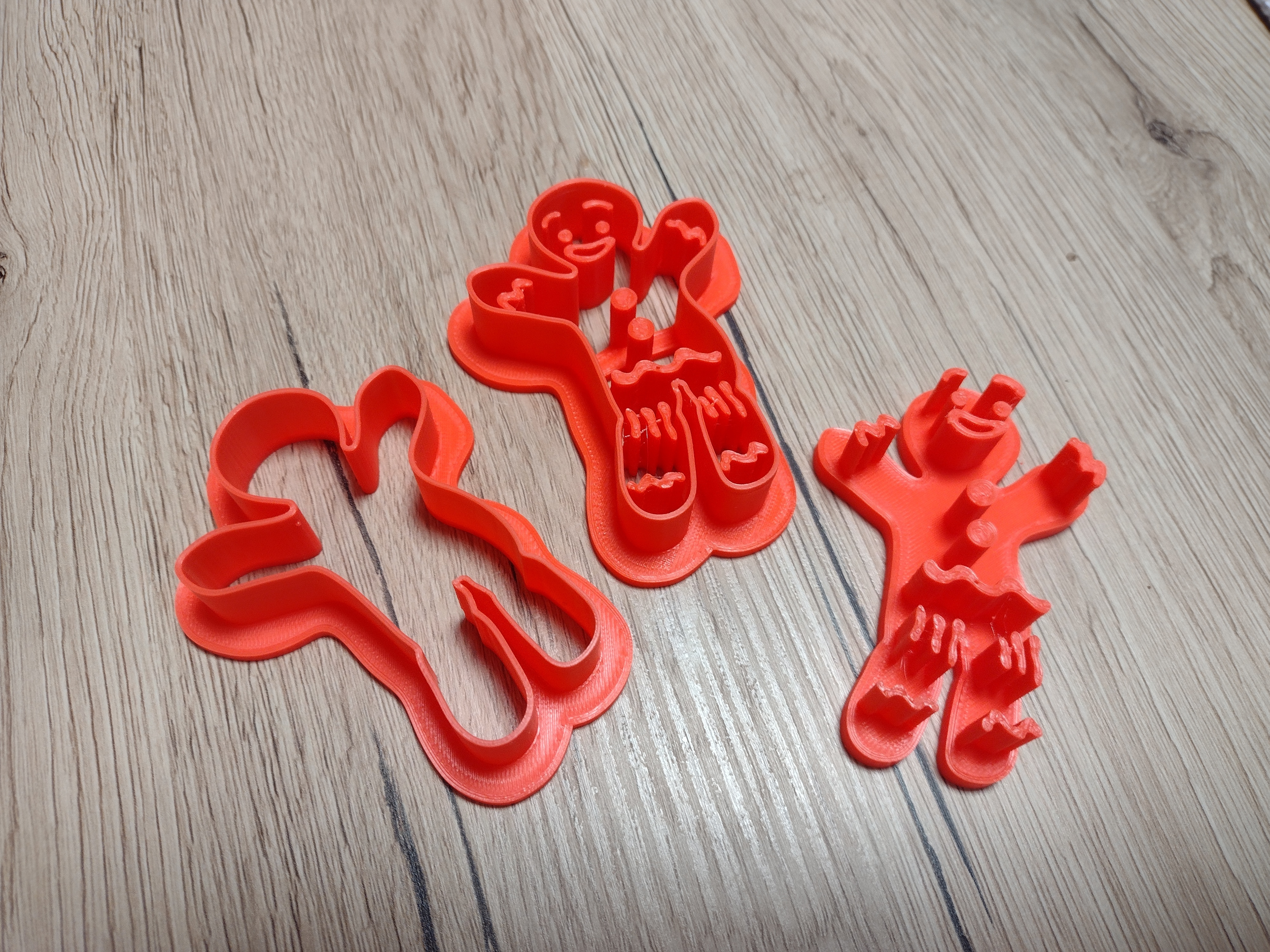 COOKIE CUTTERS - GINGERBREAD MAN