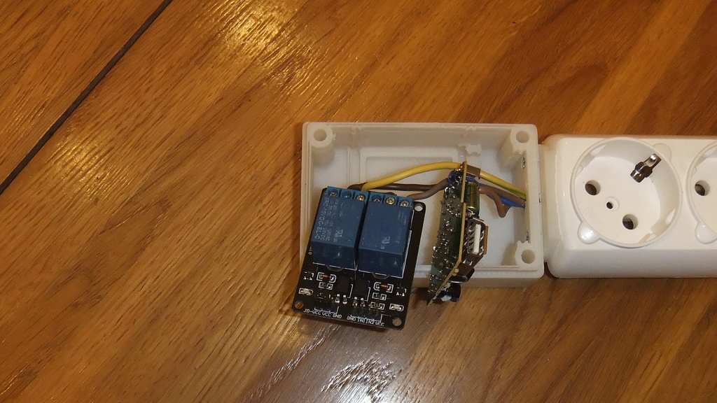 IoT Power Strip by devlab Circuit Diagram