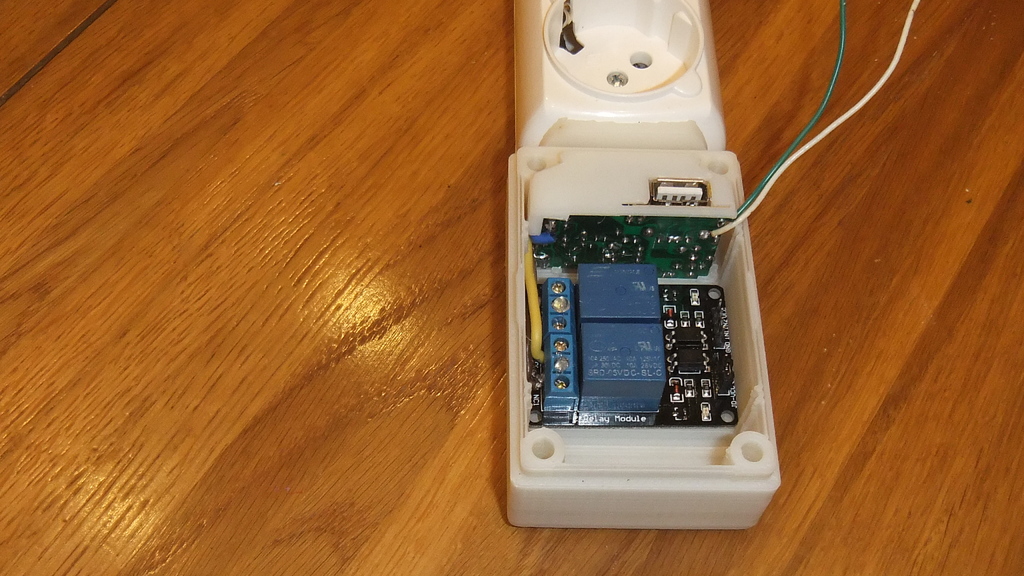 IoT Power Strip by devlab Circuit Diagram