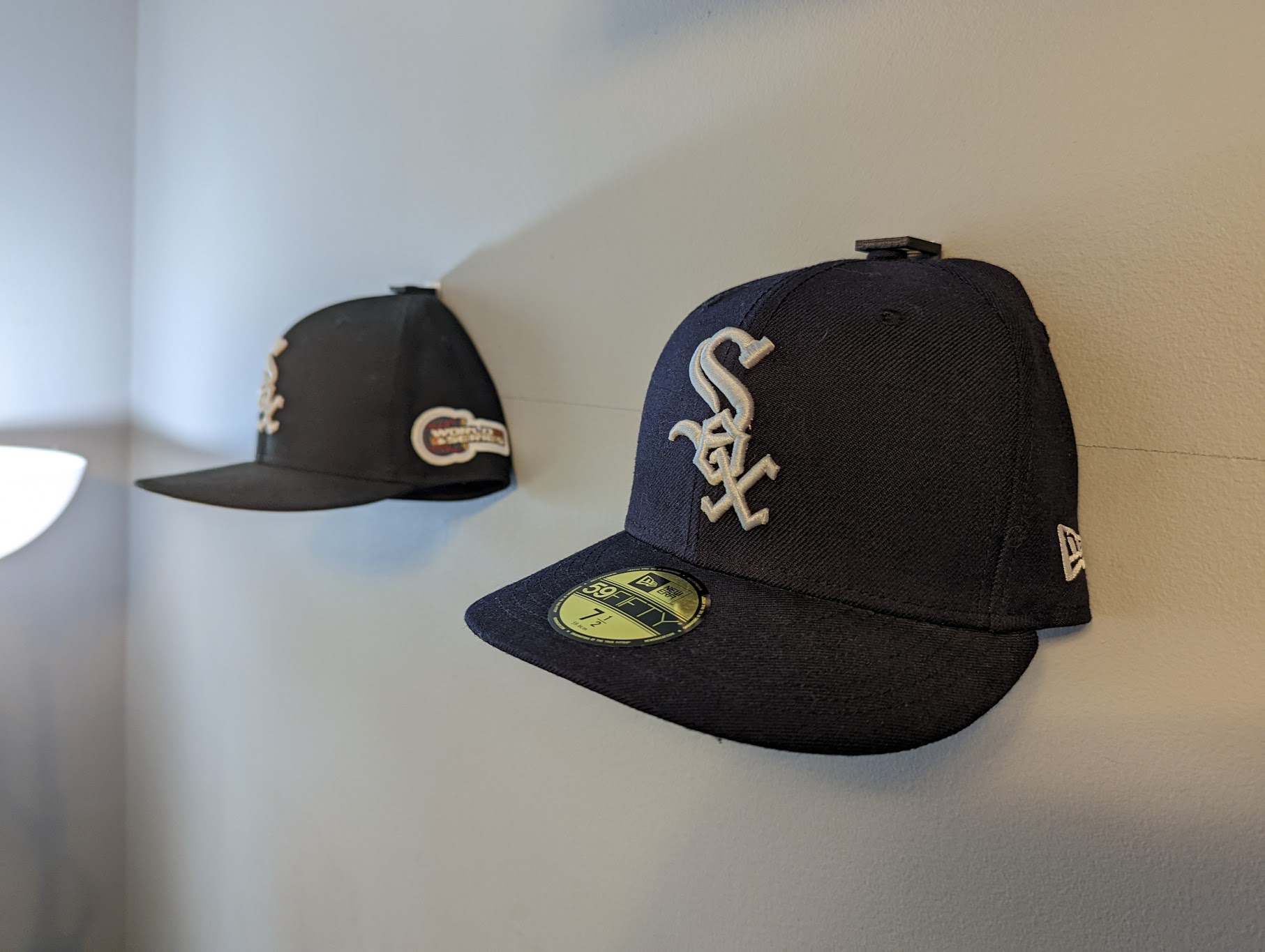 Hat Wall Mount Short
