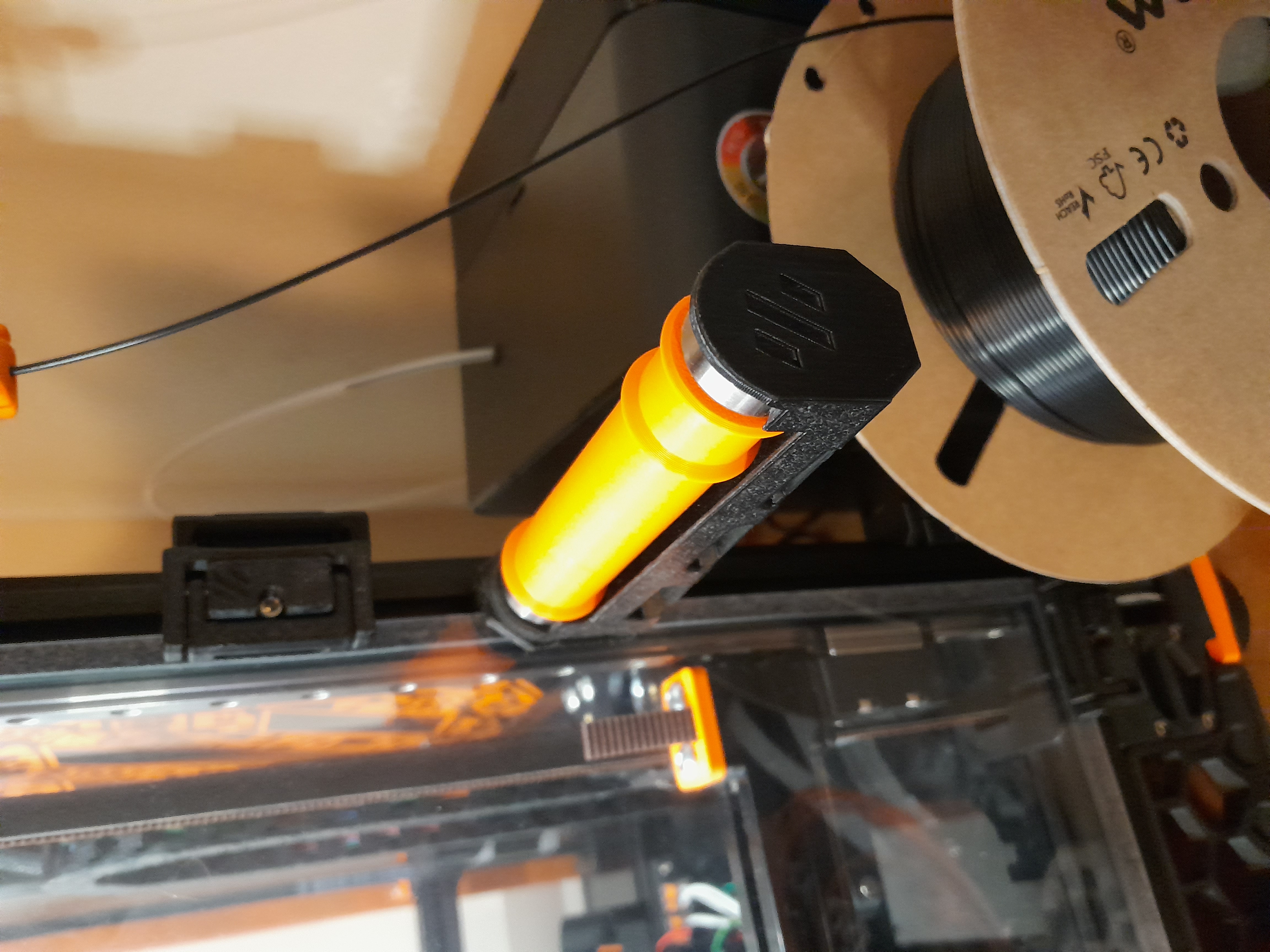 Spool roller for 2020 extrusion on V2.4