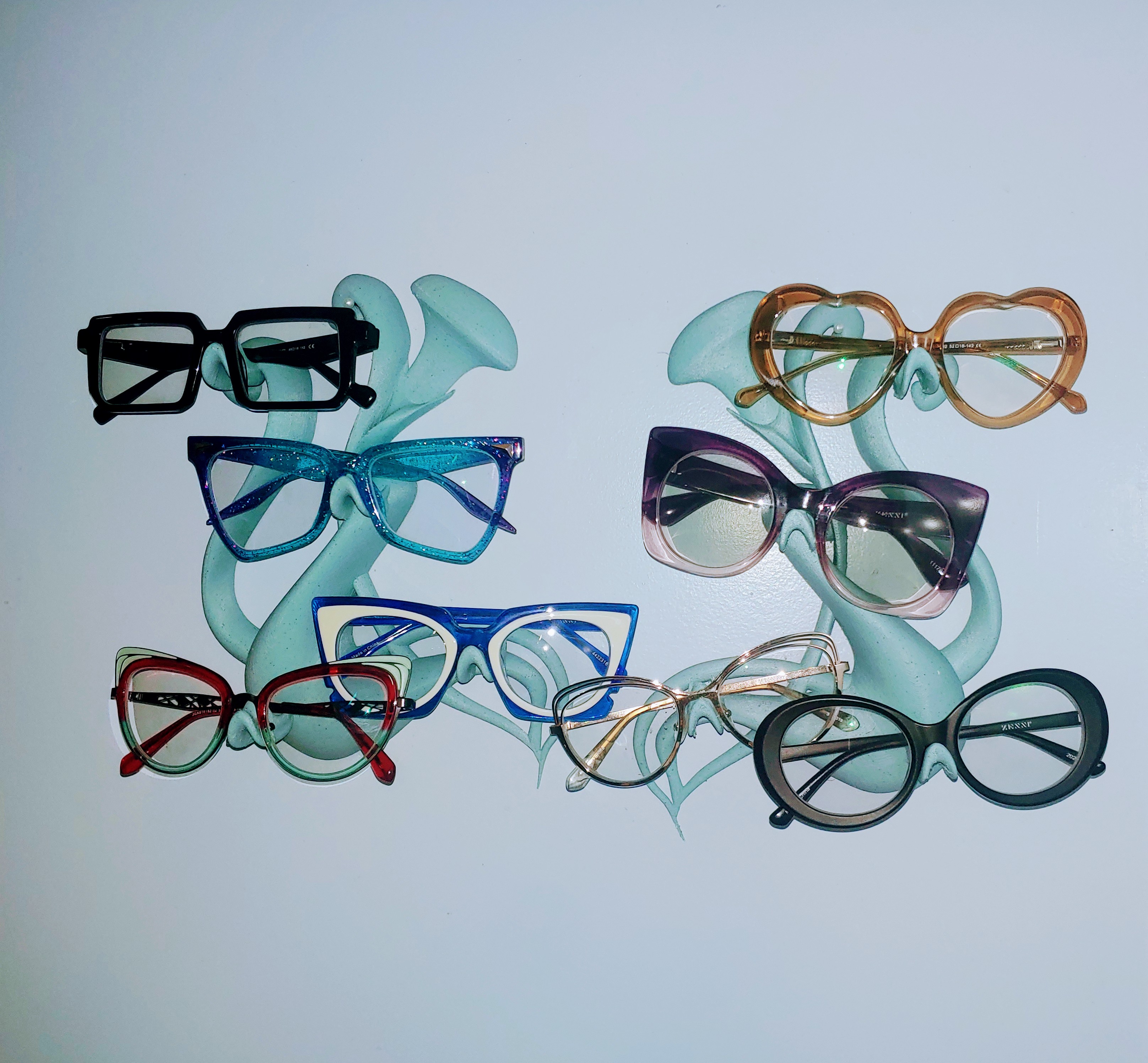 Glasses Display; Decorative wall Hanging