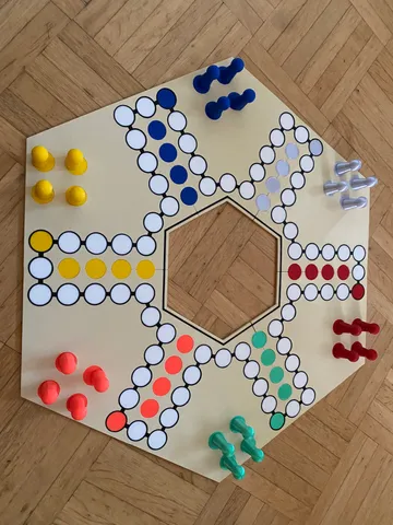 Mensch, ärgere dich nicht /man, don't get angry for 6 player