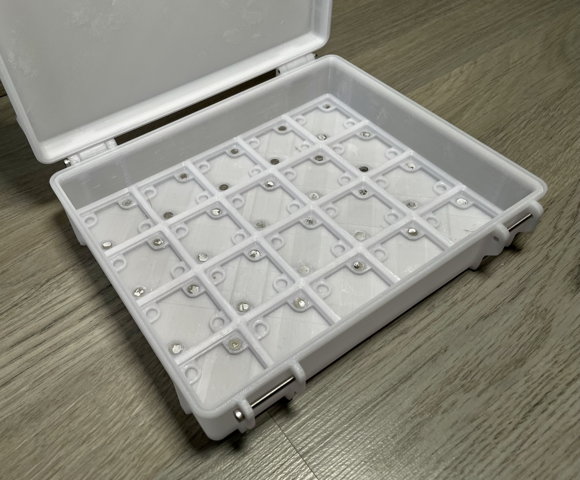 rugged-gridfinity-box-by-pjotrstrog-download-free-stl-model