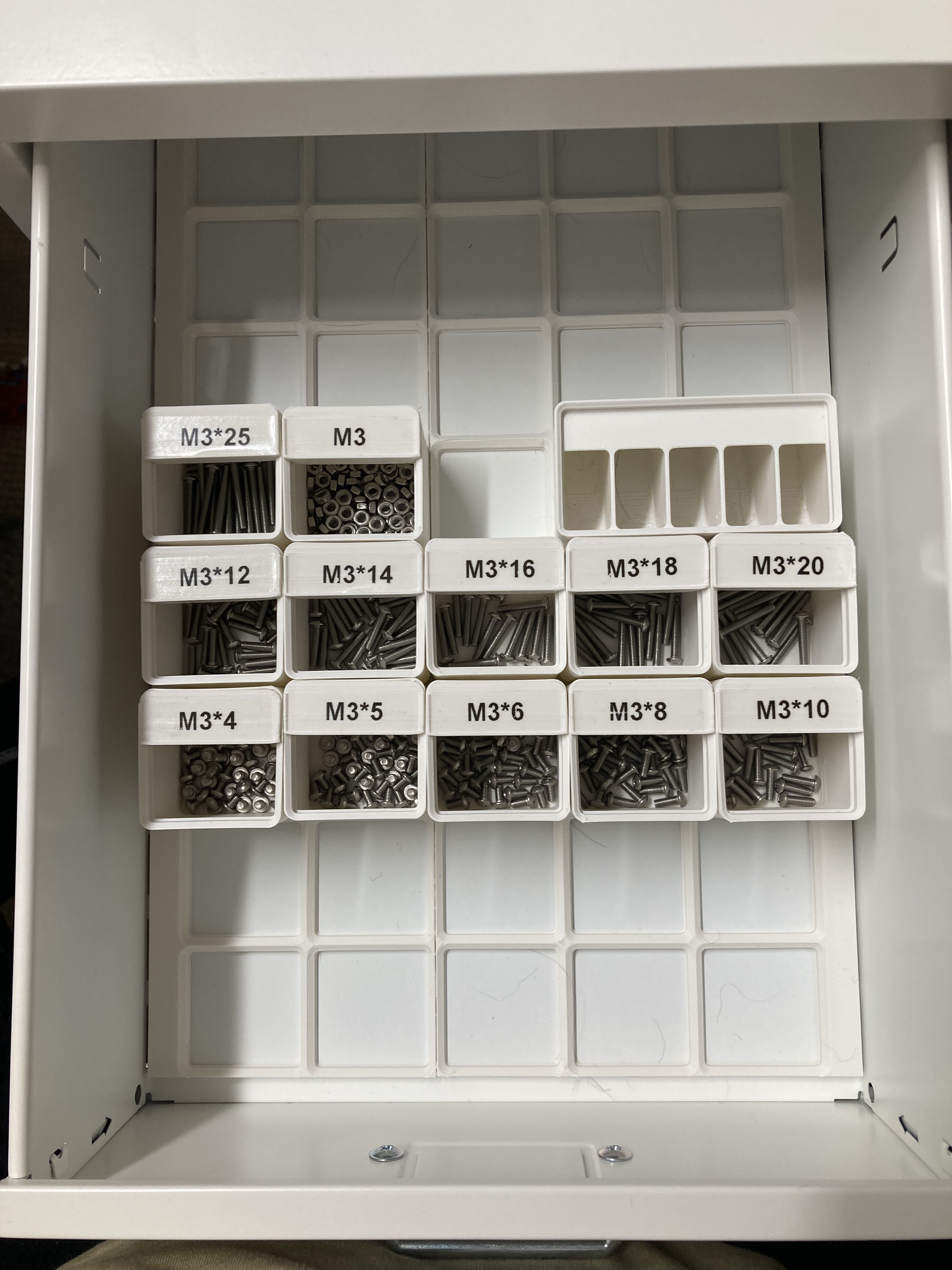 Gridfinity BasePlate for IKEA Helmer