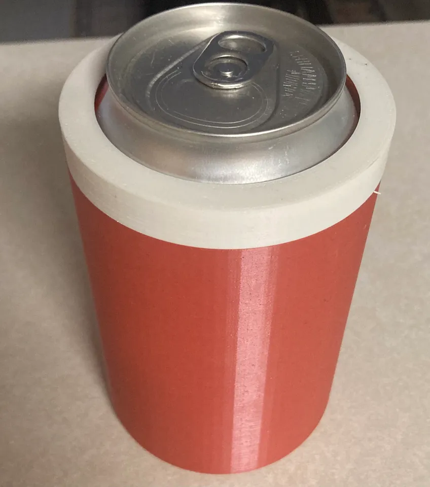 3D file 12oz Slim Can Screw on top Koozie 🥫・3D printing template