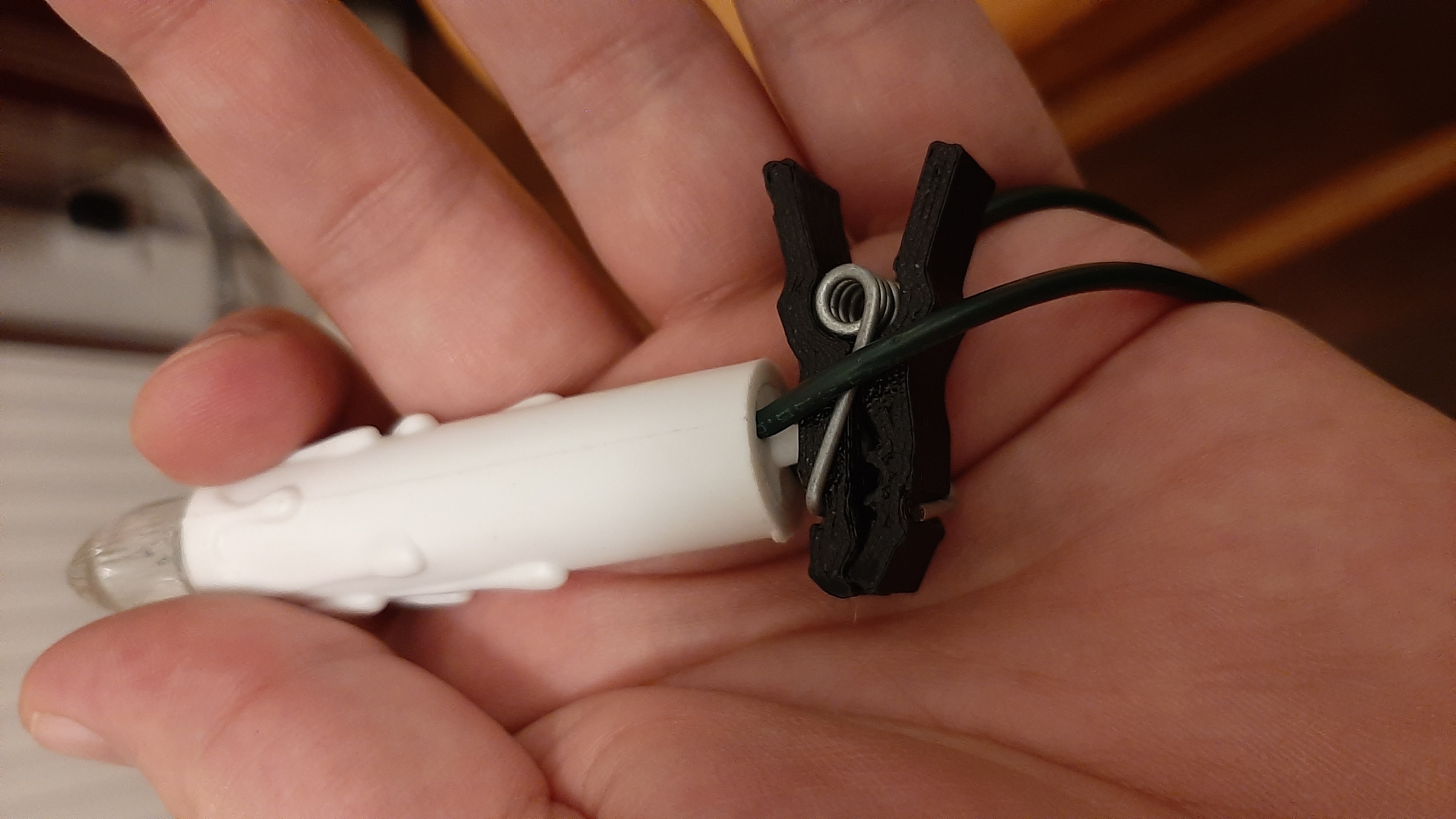 Repair-Clamps for an old Christmas tree light chain