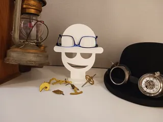 Eyeglass Holders, Contest theme