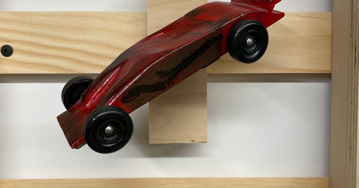 Pinewood Derby Wall Mount Hanger by Vincent Download free STL model