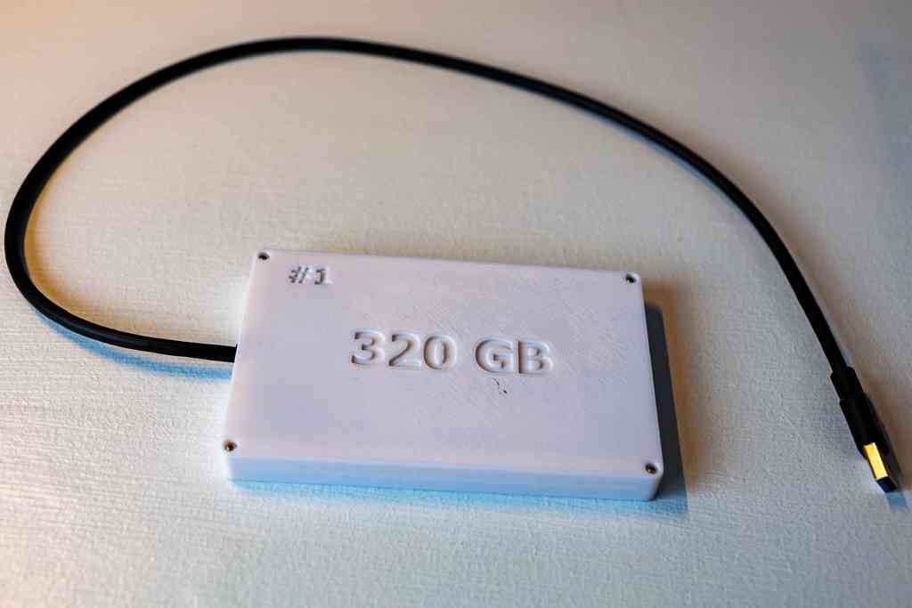 Hard Disk Drive Case (2.5 inch SATA) by Popcorn Download free STL