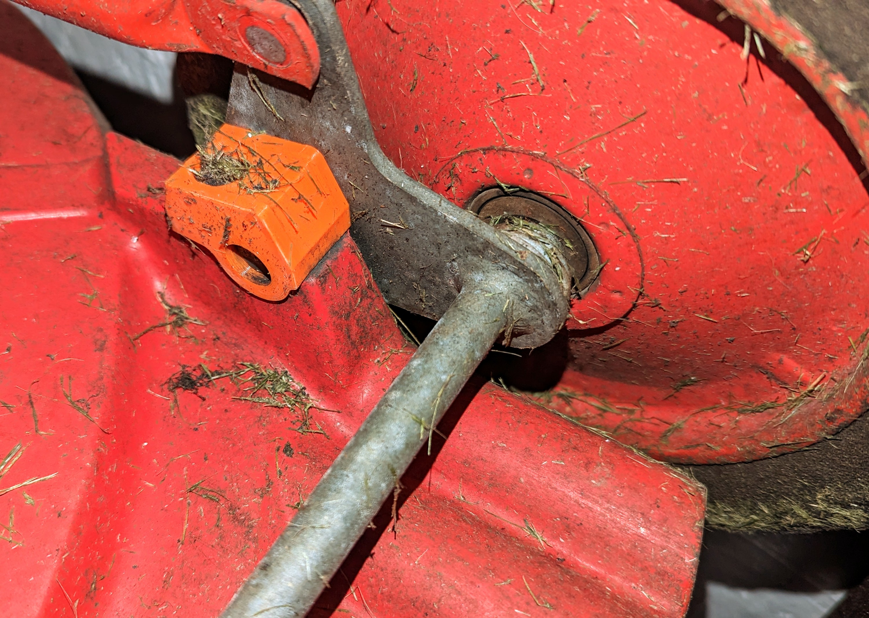 Klippo lawnmower front axle holder by Idus Download free STL model