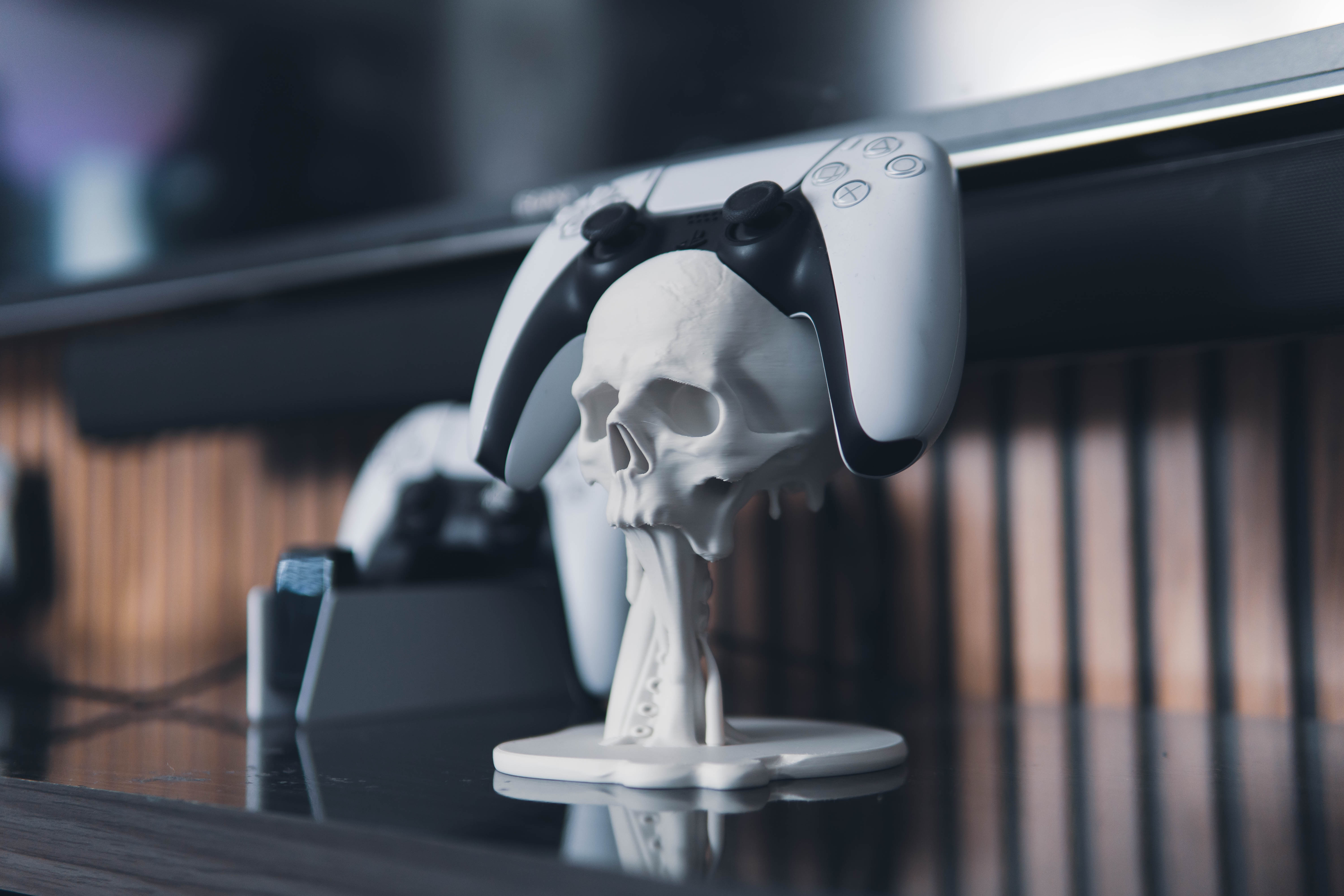 Skull & Tentacle Floating PS5 Controller Holder — miniatura 8