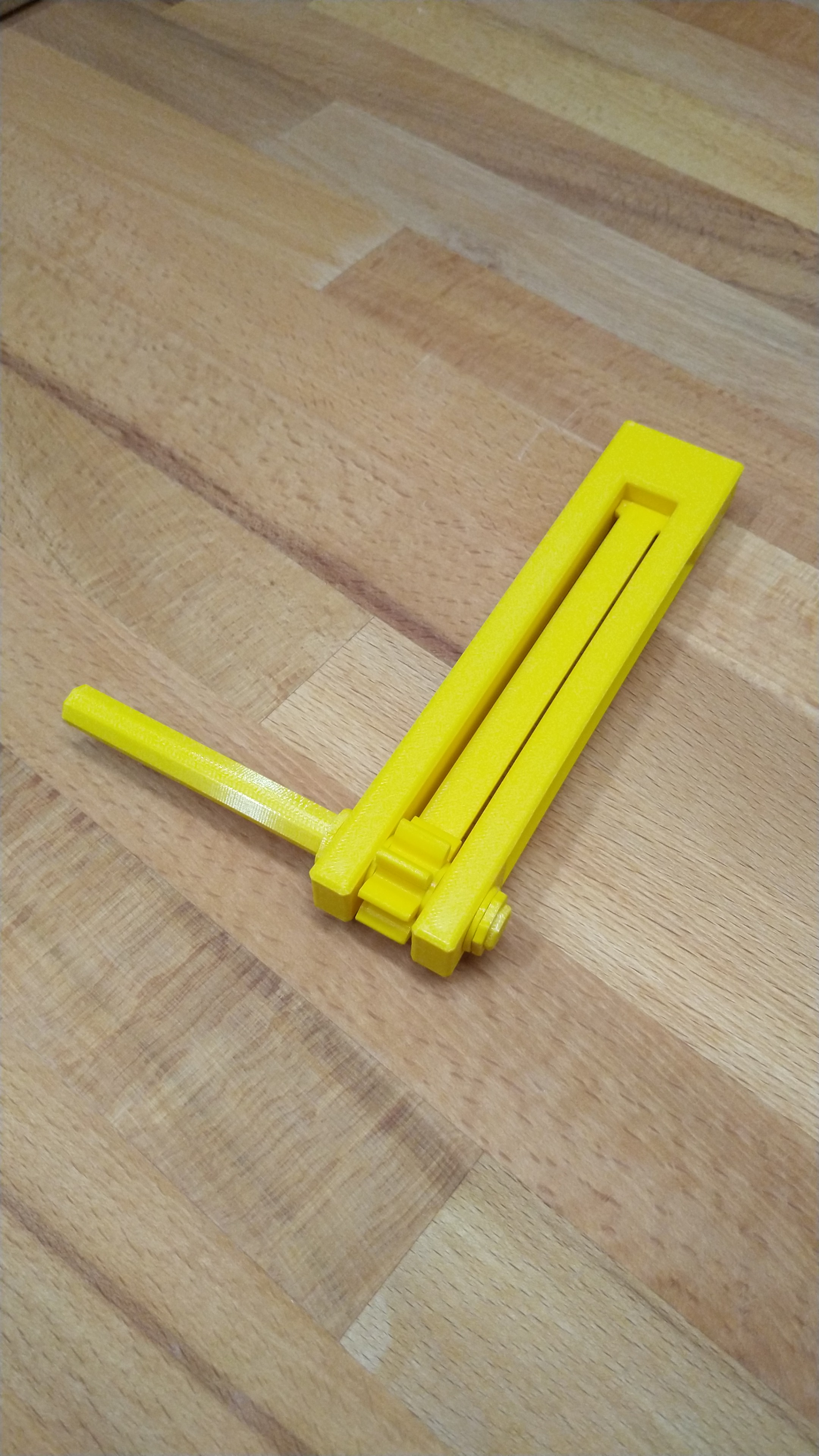 Ratsche Knatter Ratter Fanratsche