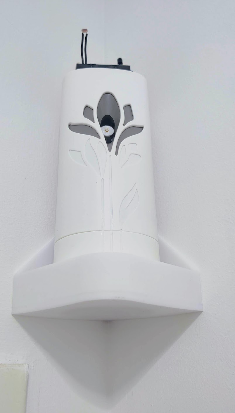 Wallmounting for air freshener, Wandhalterung für Duftsprüher