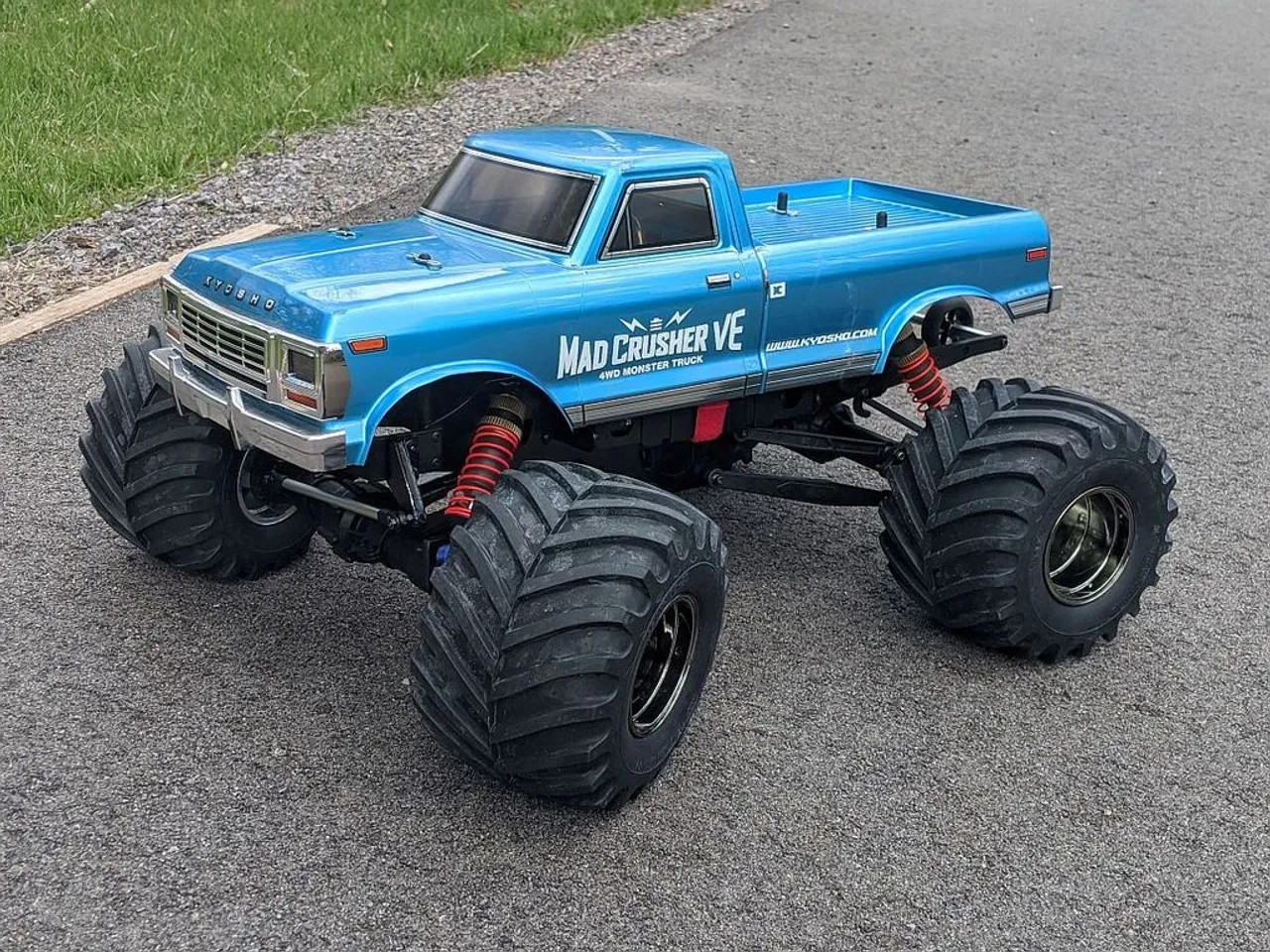 Kyosho 4WD Mad Crusher Nitro Monster Truck Readyset RC Car, 45% OFF