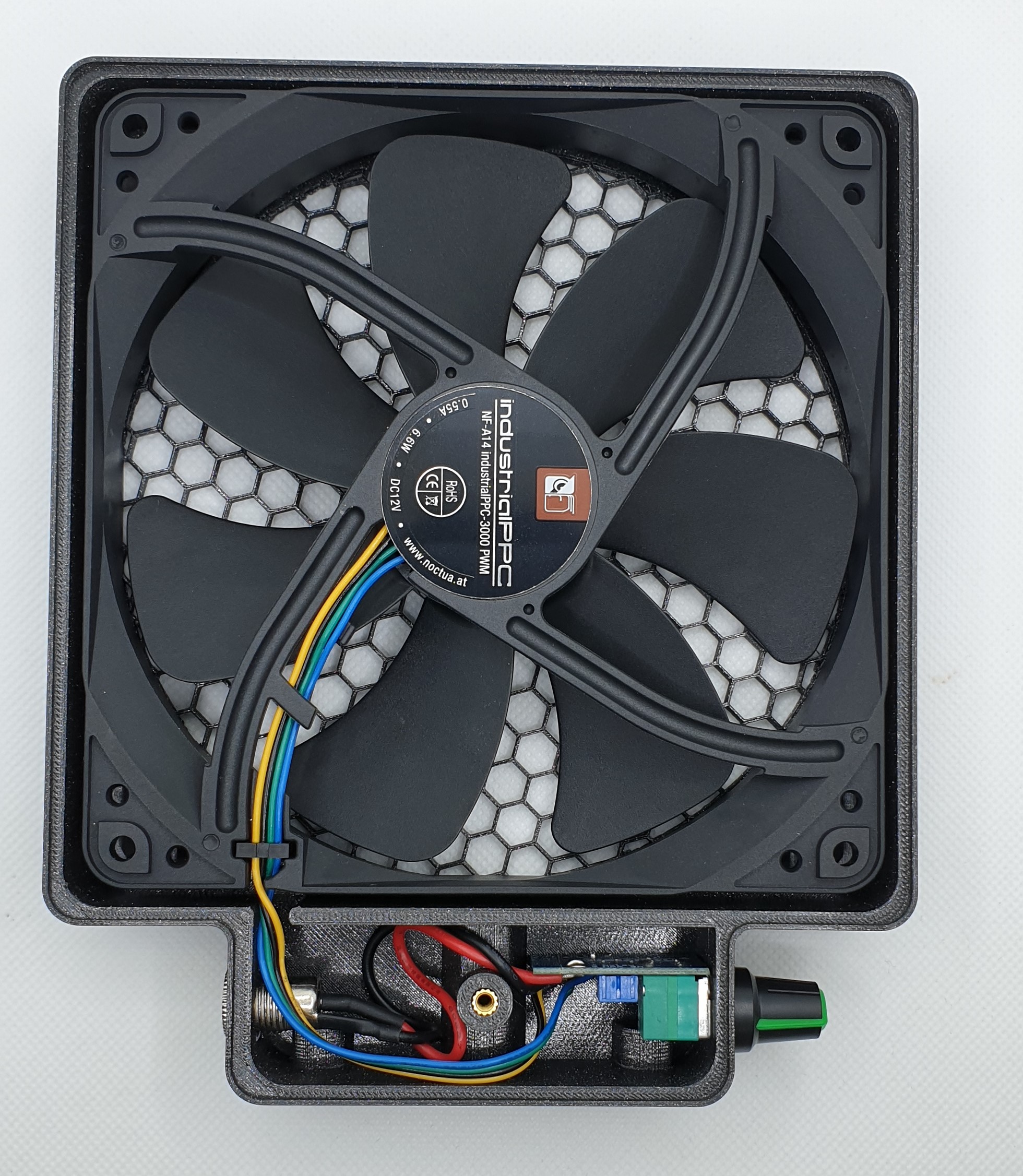 Powerful desktop solder fume extractor with big 140 mm fan and two 10