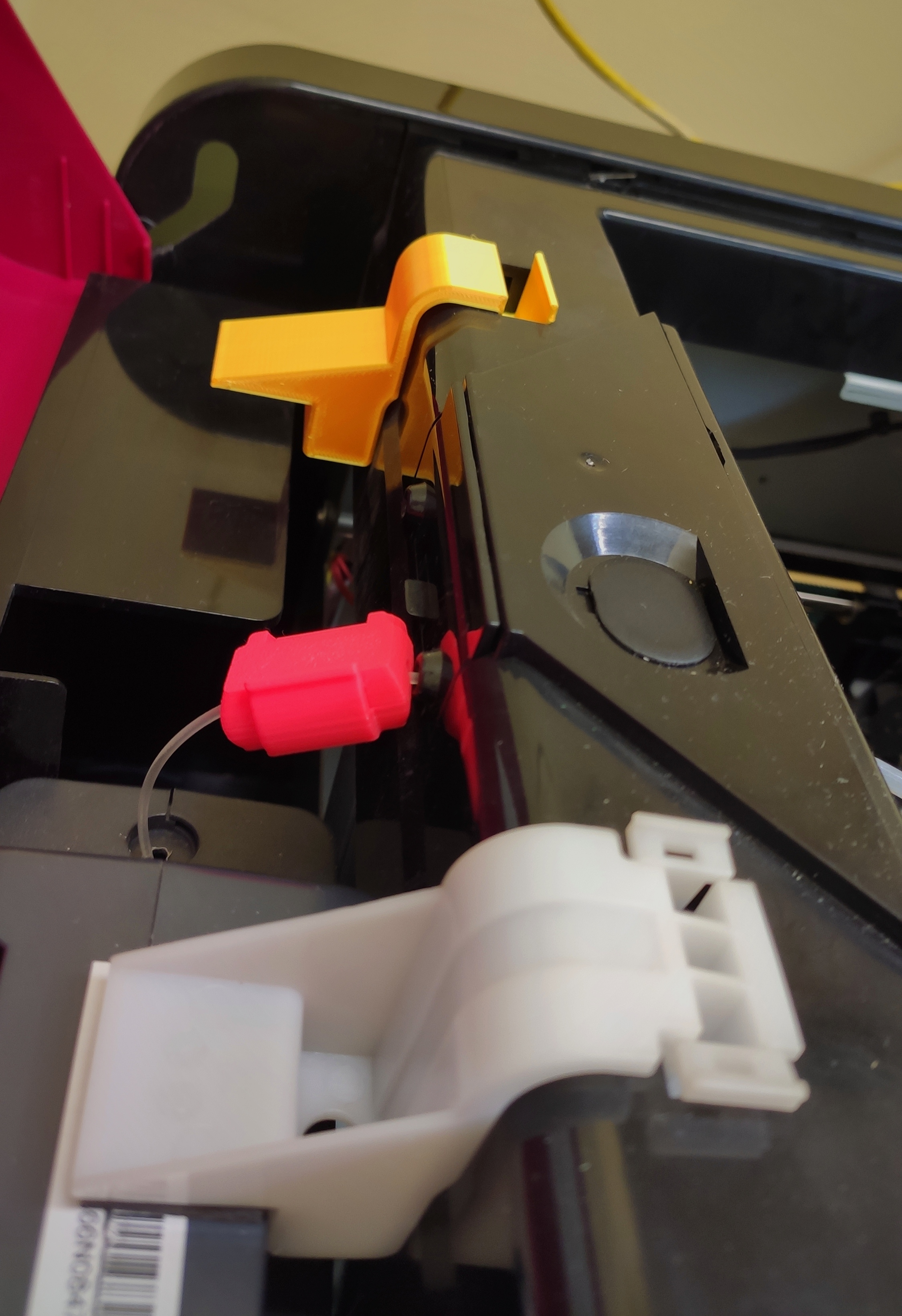 XYZ cartridge lock by Marek S Download free STL model