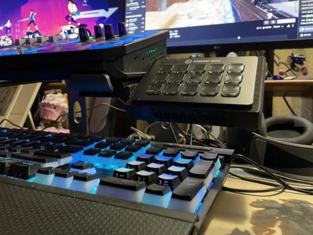 Stream Deck Mount