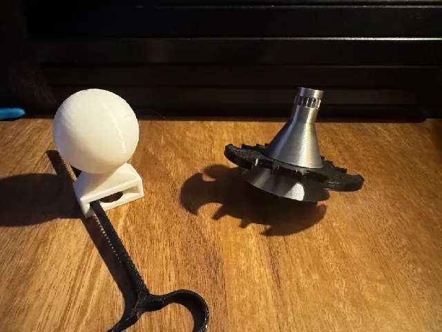 BATtletop Spinner – Batarang Blade Edition