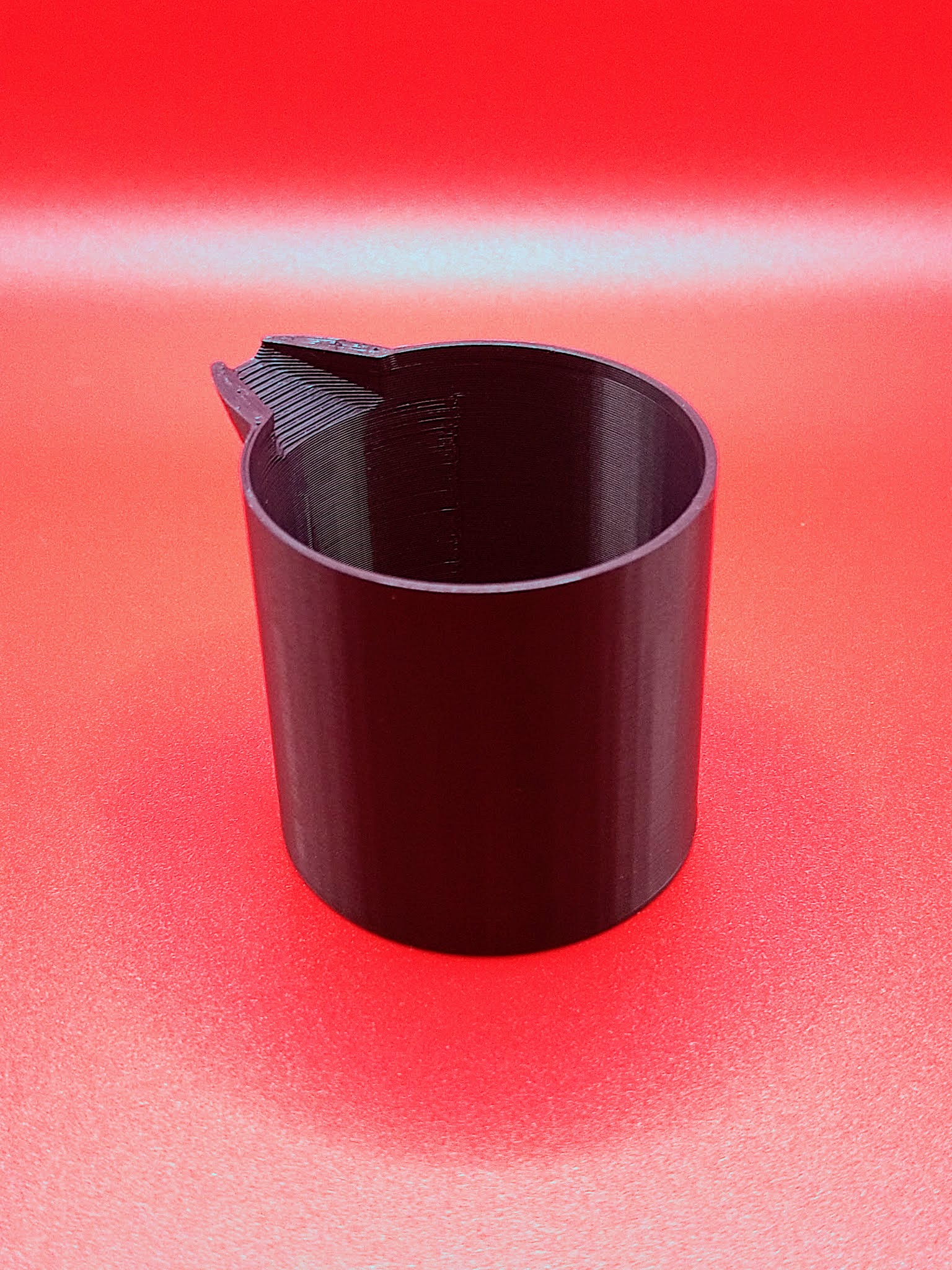 Airbrush paint mixing container - version 2