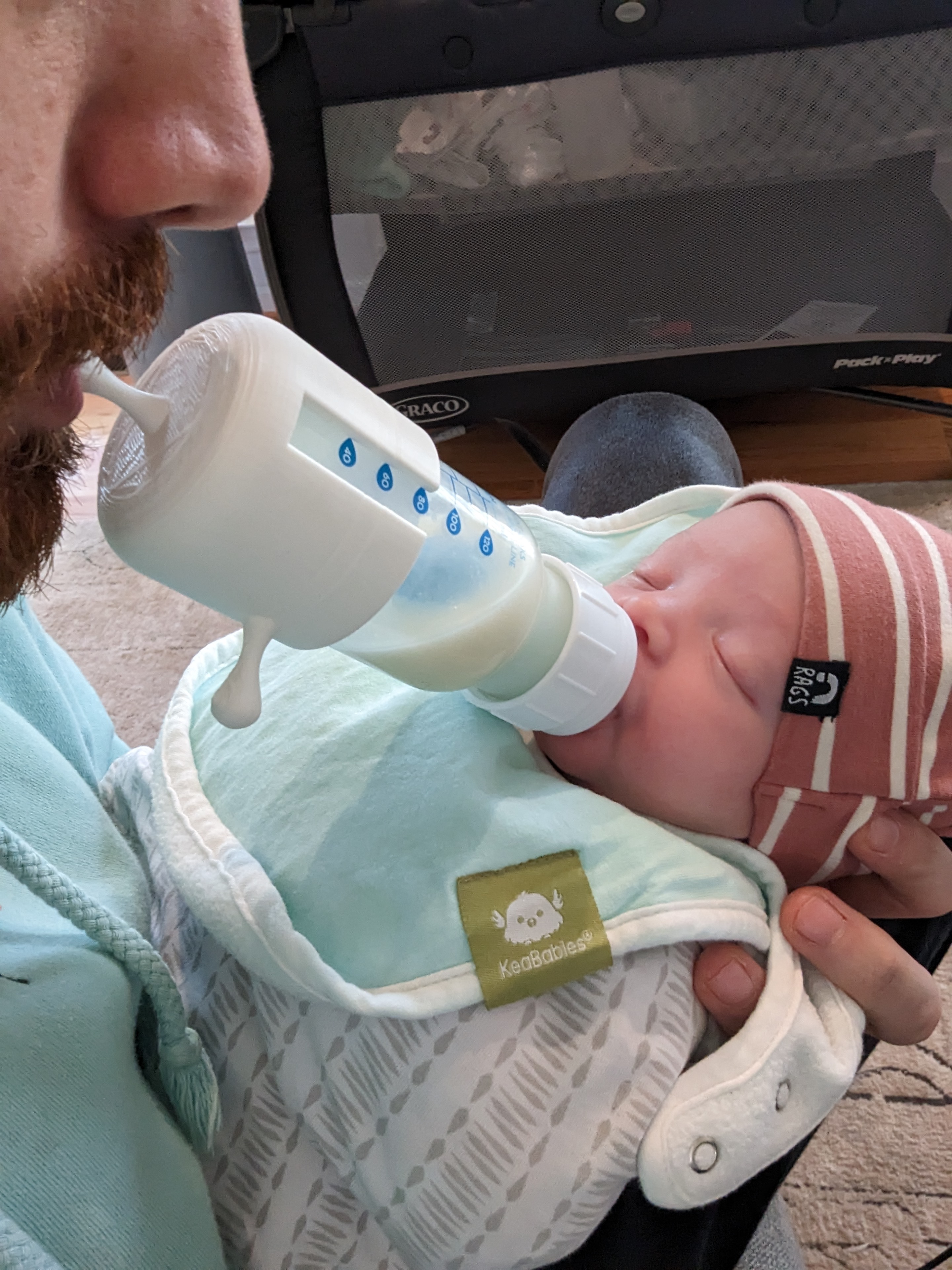 Hands free bottle grip