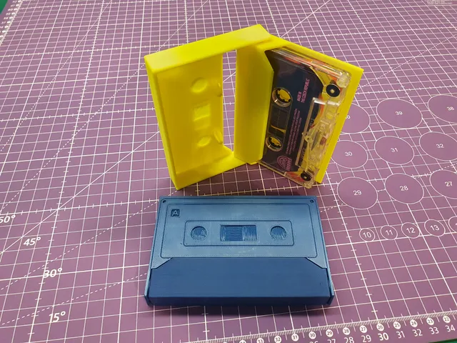 Inverted cassette box for storing cassette