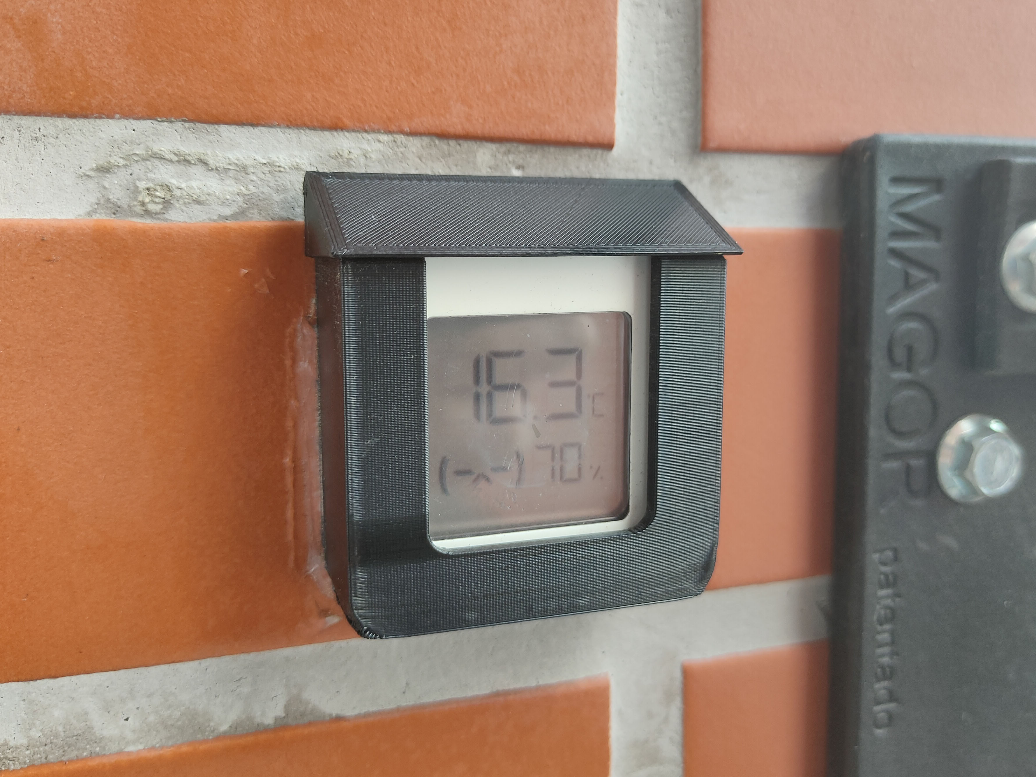 Digital thermometer case