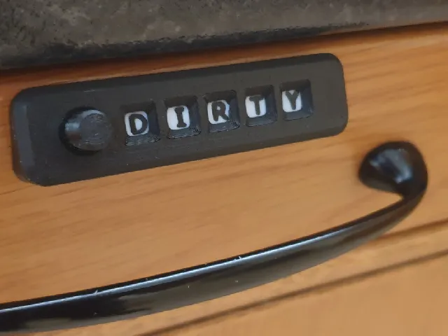 Dishwasher Clean/Dirty Sign (Mini 1/8th Scale)