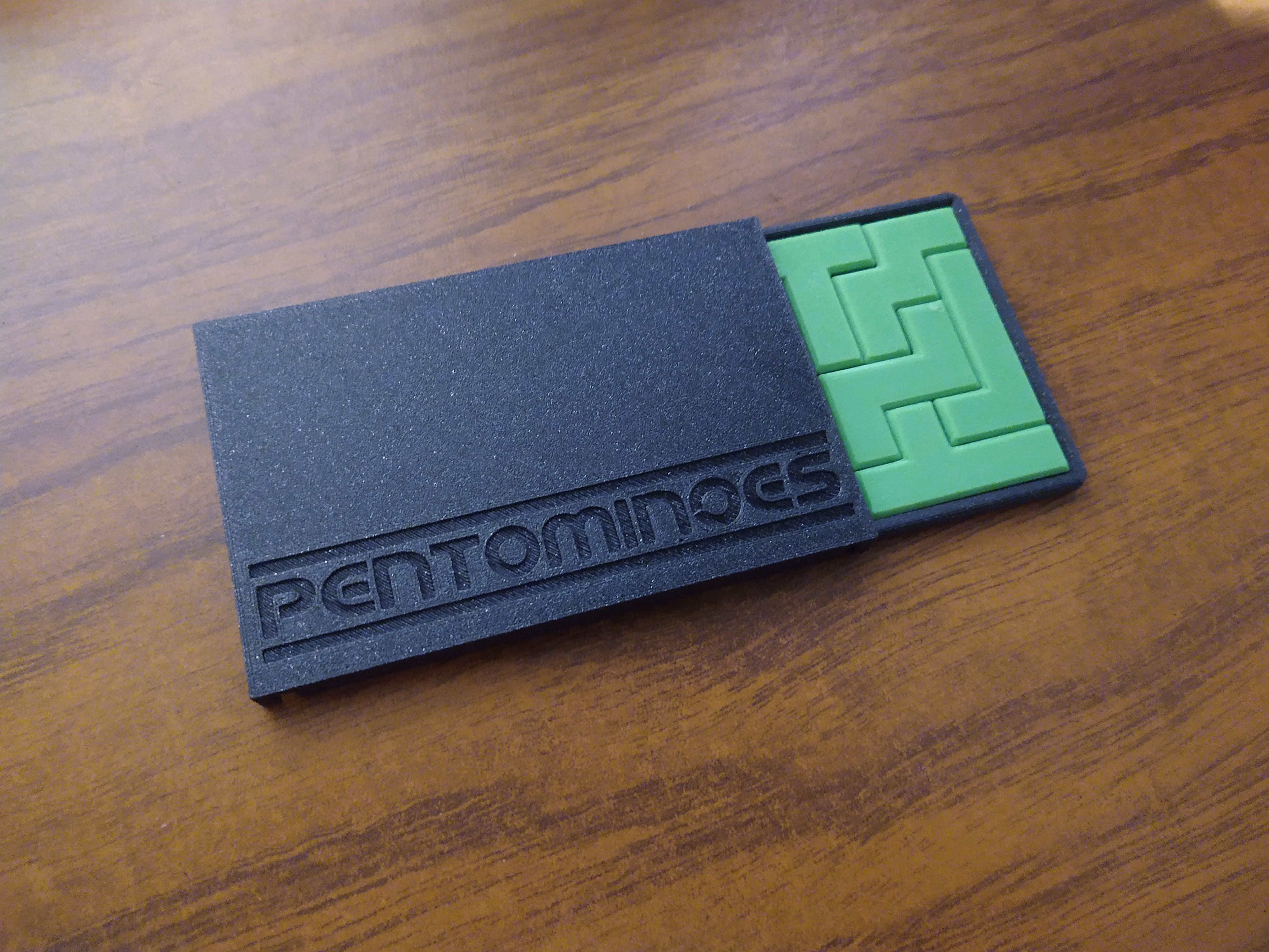 Pentominoes pocket puzzle