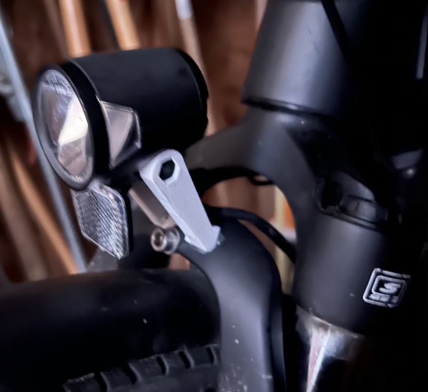 Kalkhoff Endeavour 5 Bike Headlight Mount