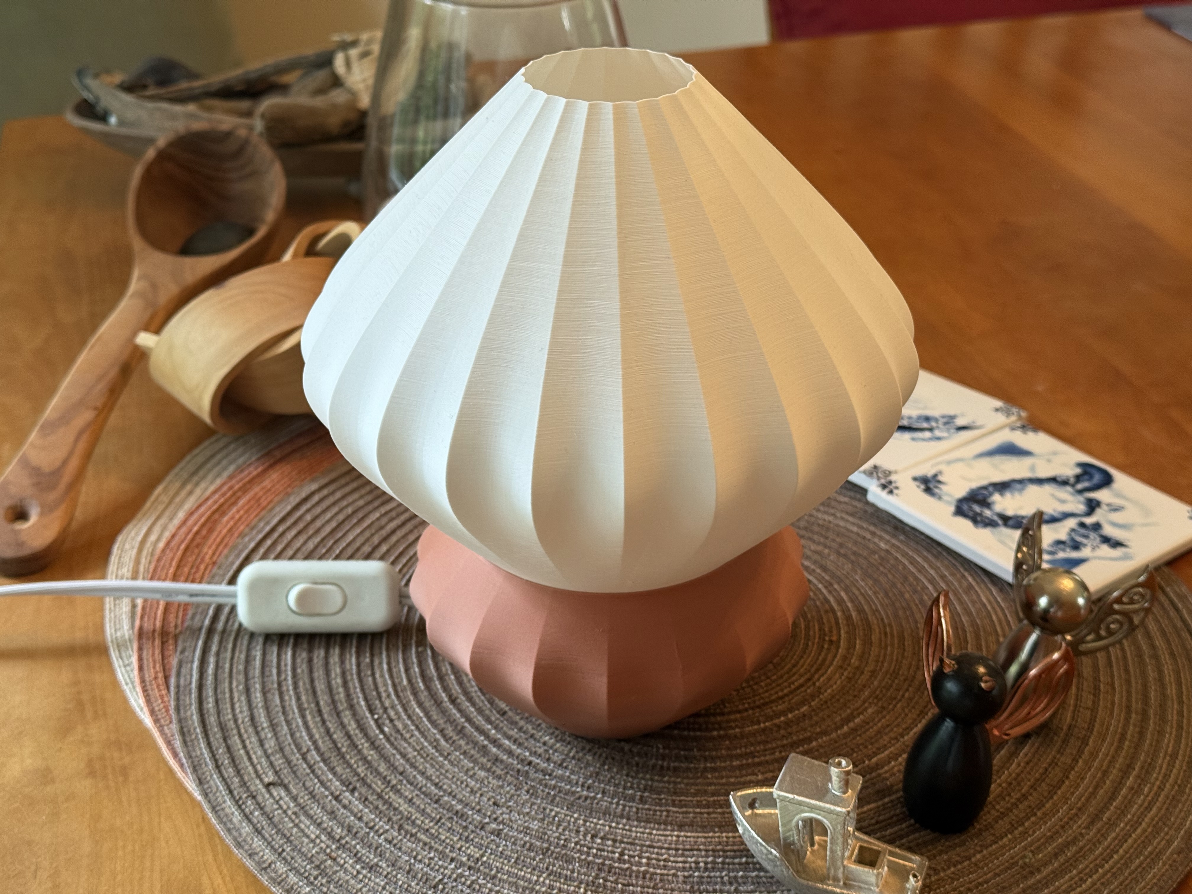 Table lamp and shade
