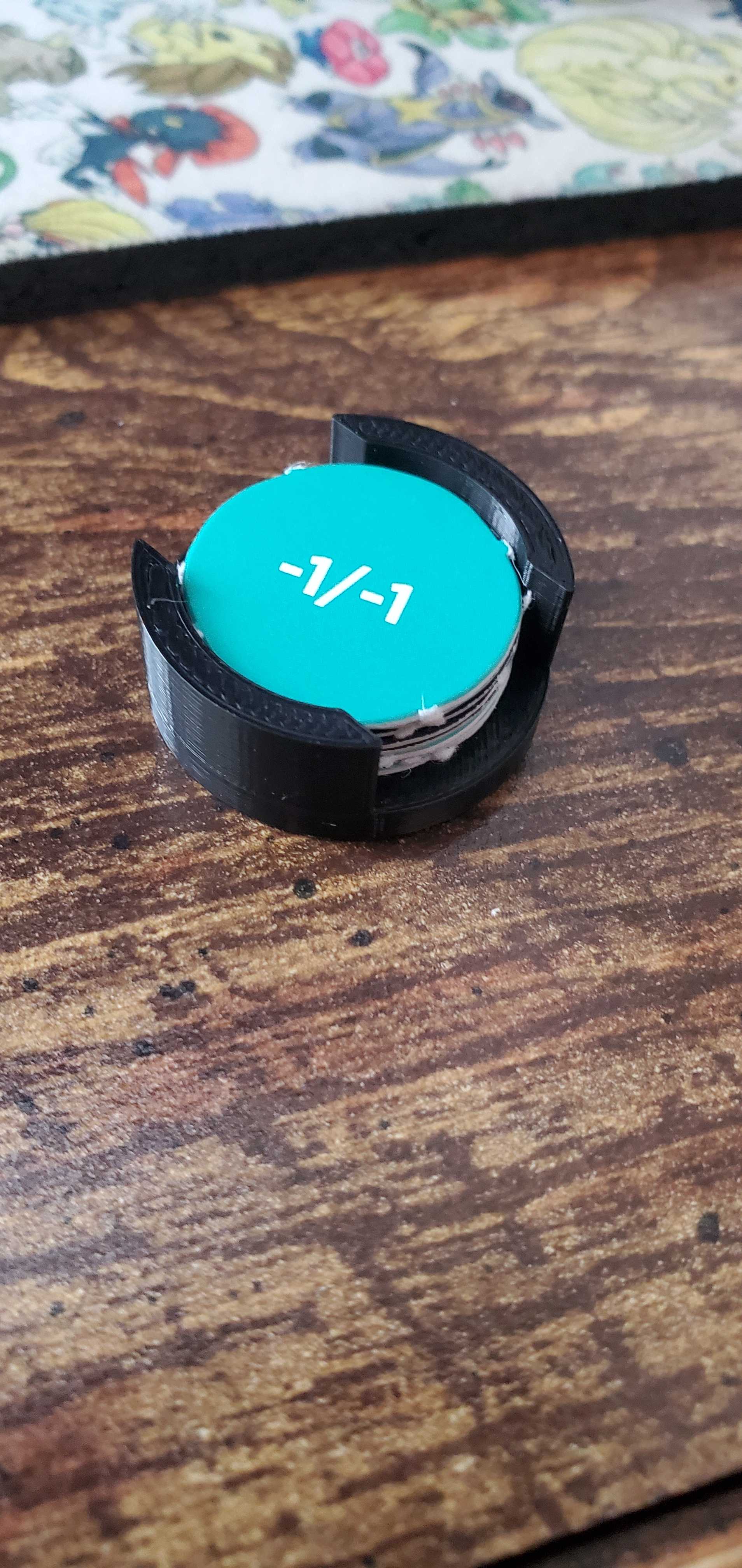 MTG Cardboard counter holder