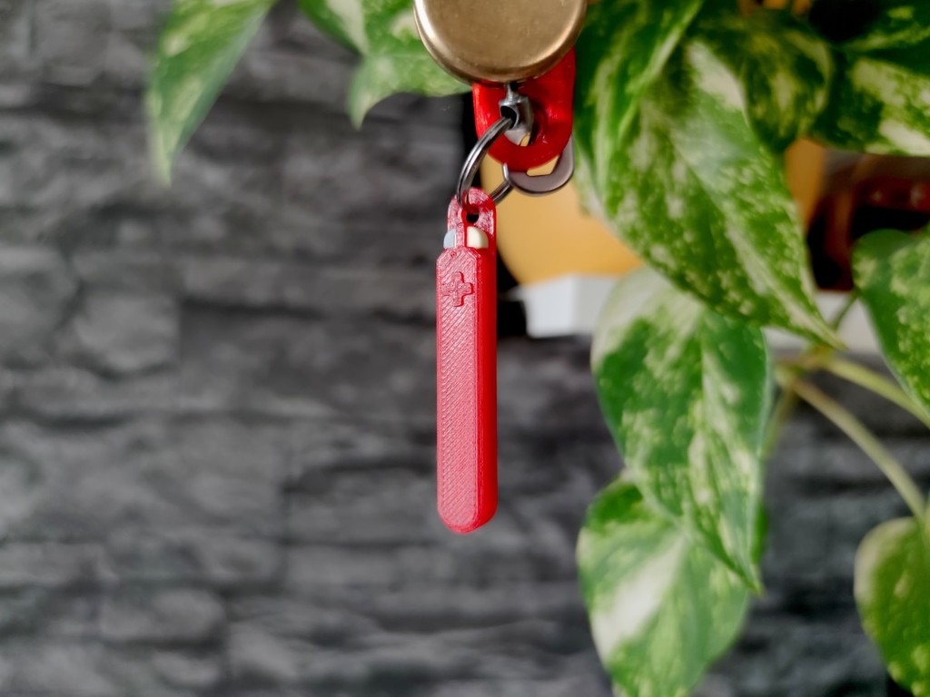 TweezPickVic - keyring container for 45mm Victorinox tweezers + toothpick