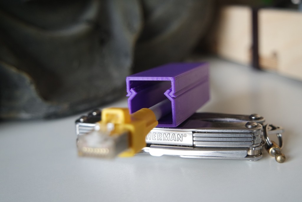 Customizable cable duct generator